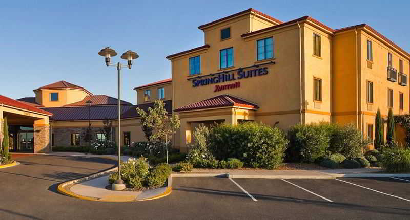 Springhill Suites Napa Valley Экстерьер фото