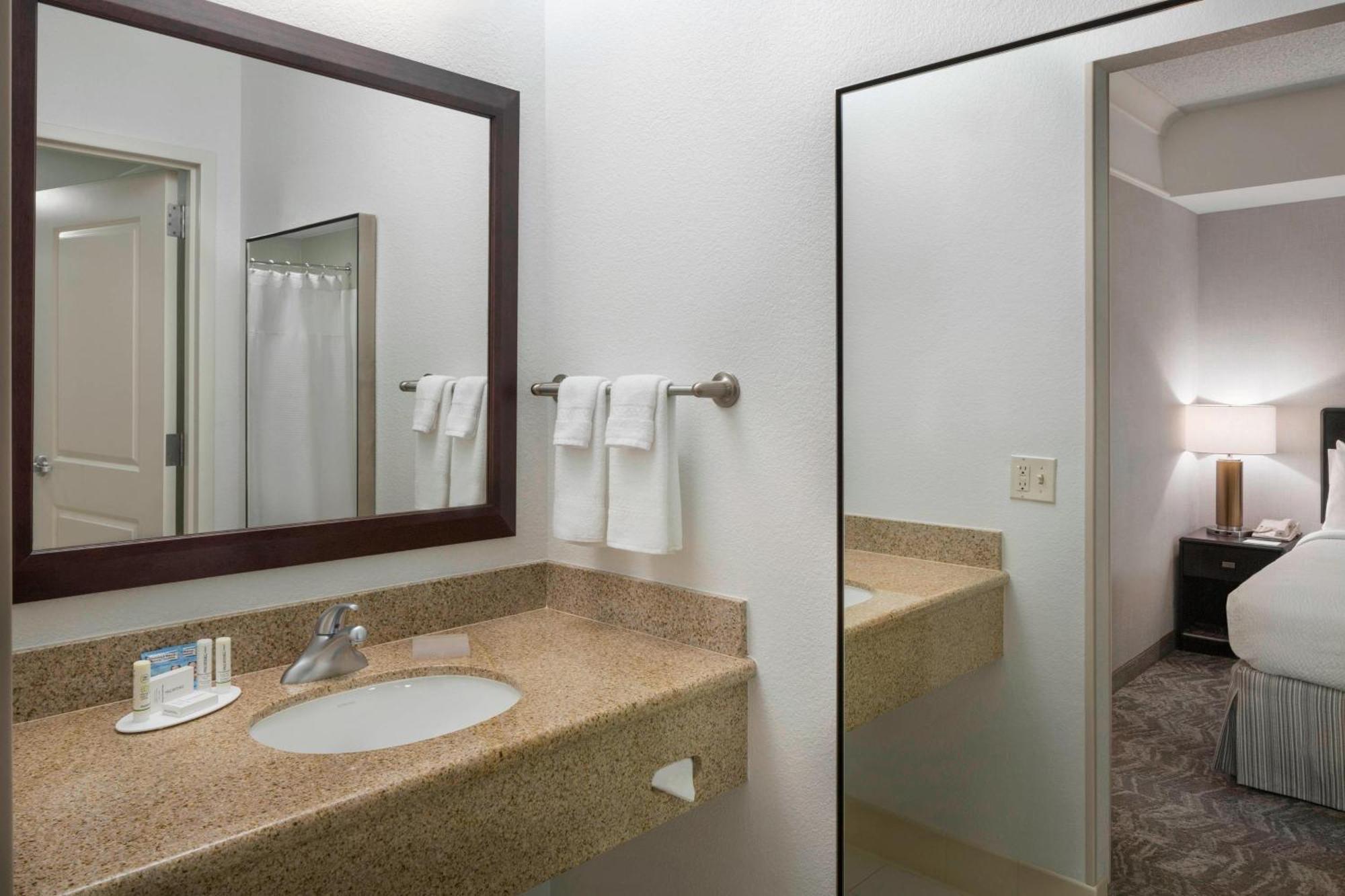 Springhill Suites Napa Valley Экстерьер фото