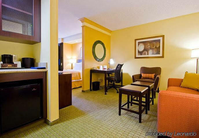 Springhill Suites Napa Valley Экстерьер фото